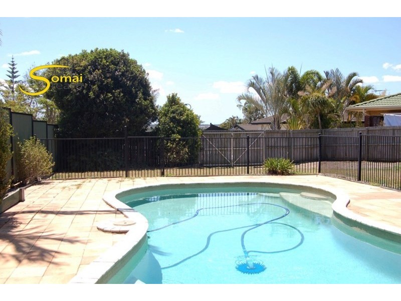 13 Standford Place, Regents Park QLD 4118