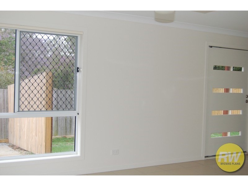 18 (A and B) Lagoona Court, Churchill QLD 4305