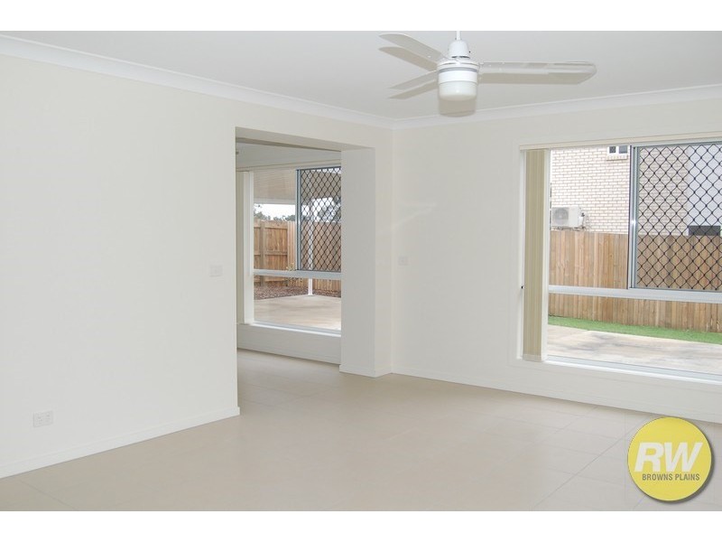 18 (A and B) Lagoona Court, Churchill QLD 4305