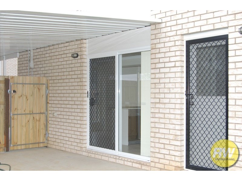 18 (A and B) Lagoona Court, Churchill QLD 4305