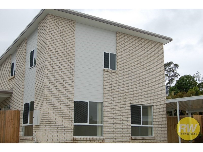 18 (A and B) Lagoona Court, Churchill QLD 4305