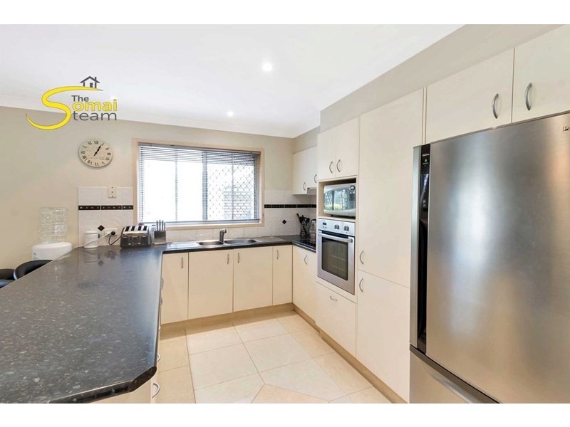 27 Cianthus Street, Regents Park QLD 4118