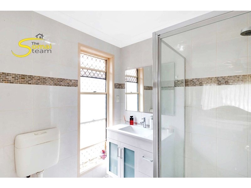 27 Cianthus Street, Regents Park QLD 4118