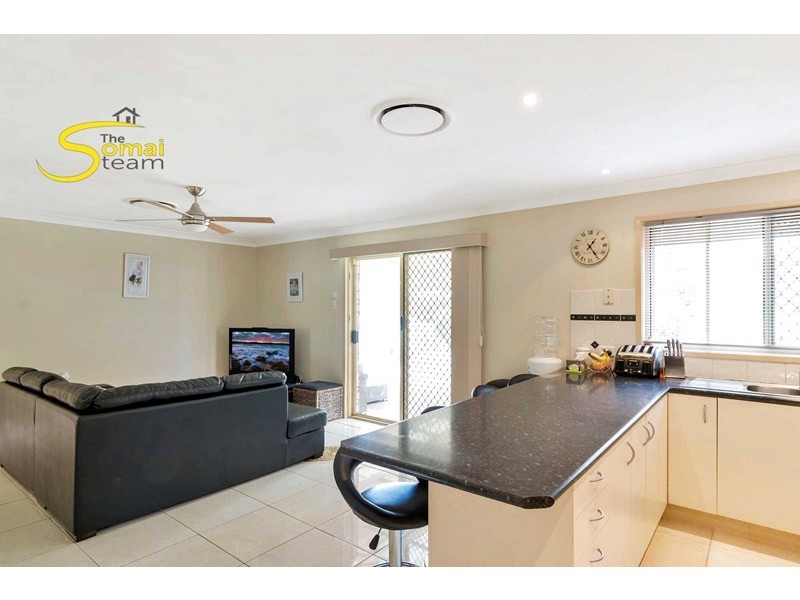 27 Cianthus Street, Regents Park QLD 4118
