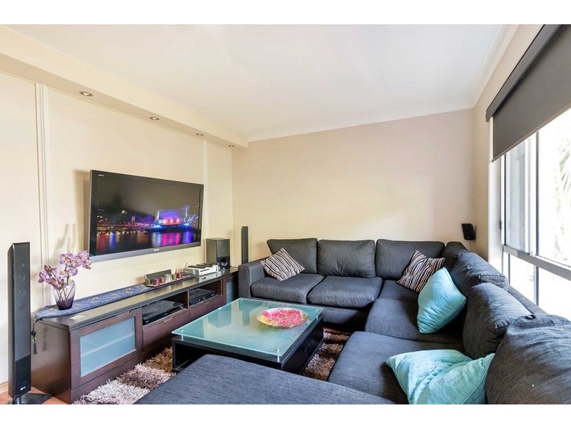 12 Hillview Drive, Hillcrest QLD 4118