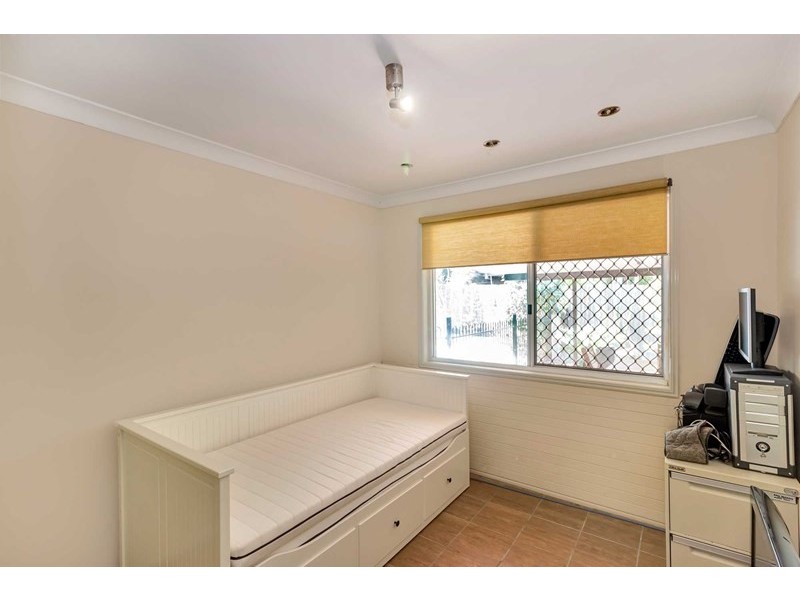 12 Hillview Drive, Hillcrest QLD 4118