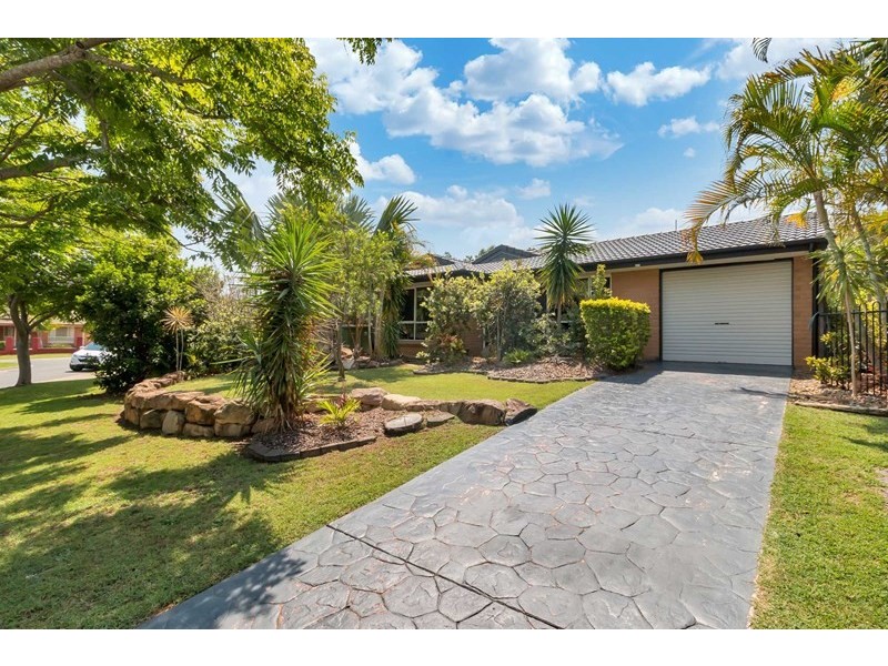 12 Hillview Drive, Hillcrest QLD 4118