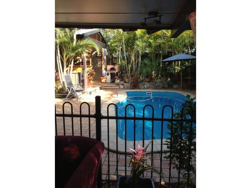 12 Hillview Drive, Hillcrest QLD 4118