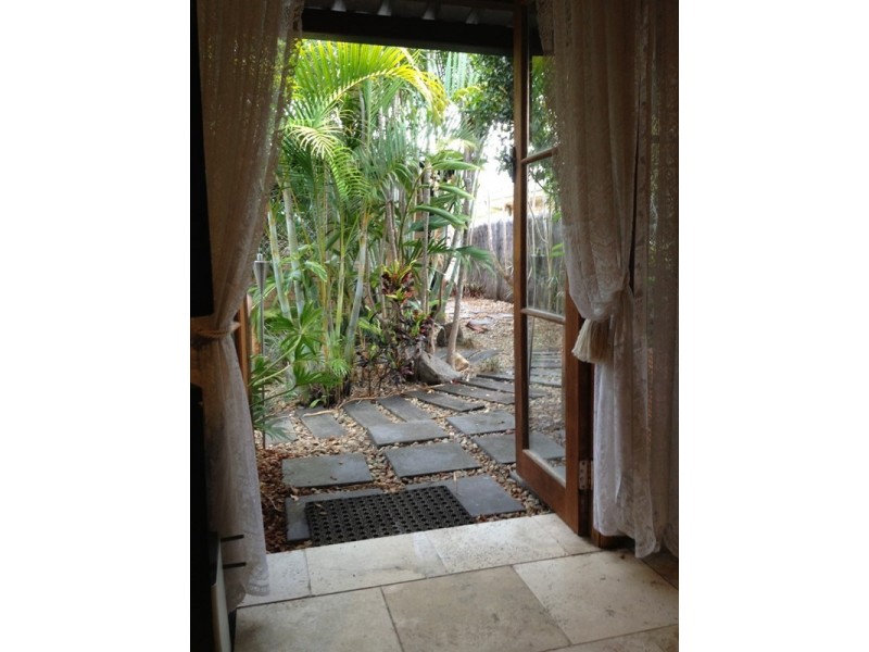 12 Hillview Drive, Hillcrest QLD 4118