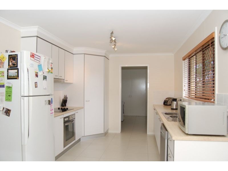 17 Lichen Court, Regents Park QLD 4118