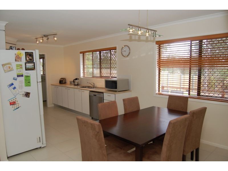 17 Lichen Court, Regents Park QLD 4118