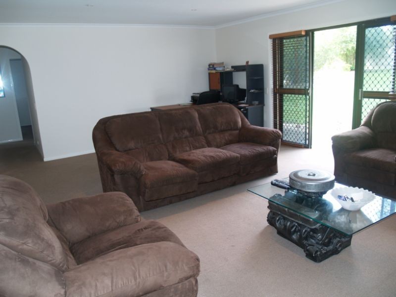 17 Lichen Court, Regents Park QLD 4118