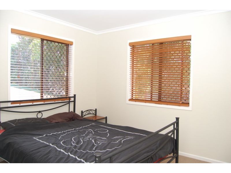 17 Lichen Court, Regents Park QLD 4118