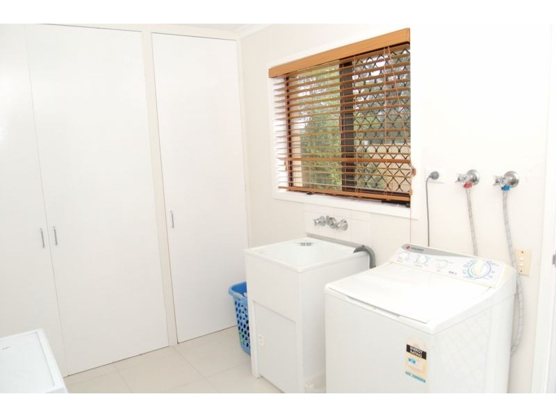 17 Lichen Court, Regents Park QLD 4118