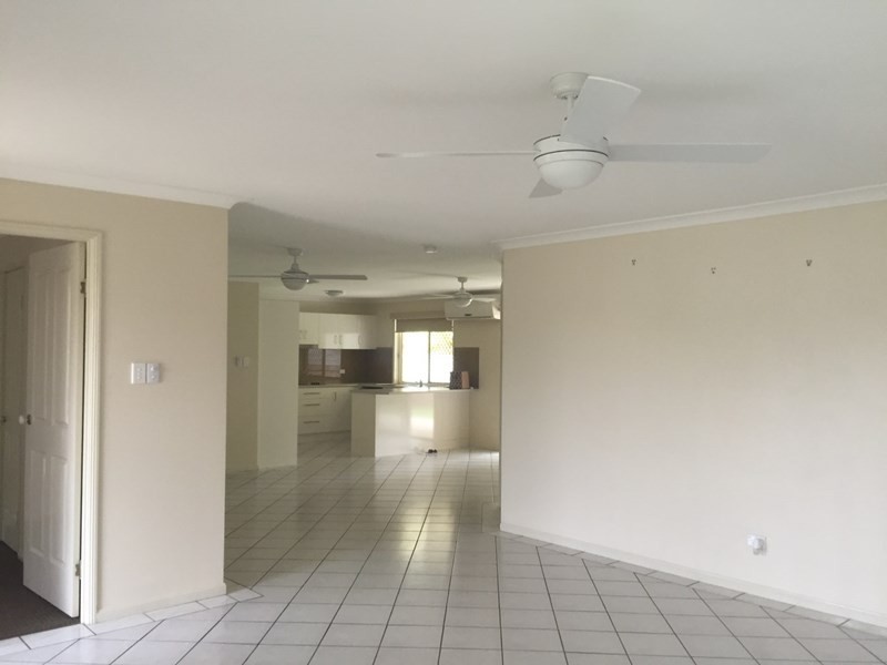 1 Regal Drive, Regents Park QLD 4118