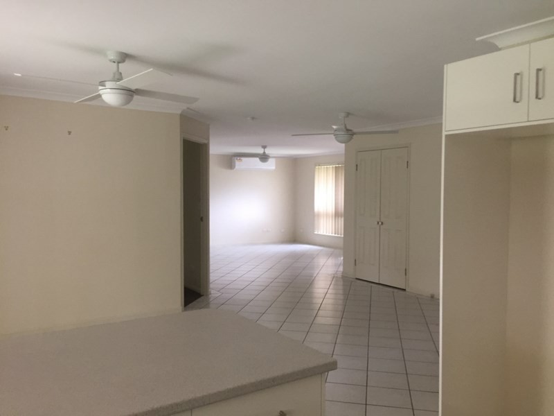 1 Regal Drive, Regents Park QLD 4118