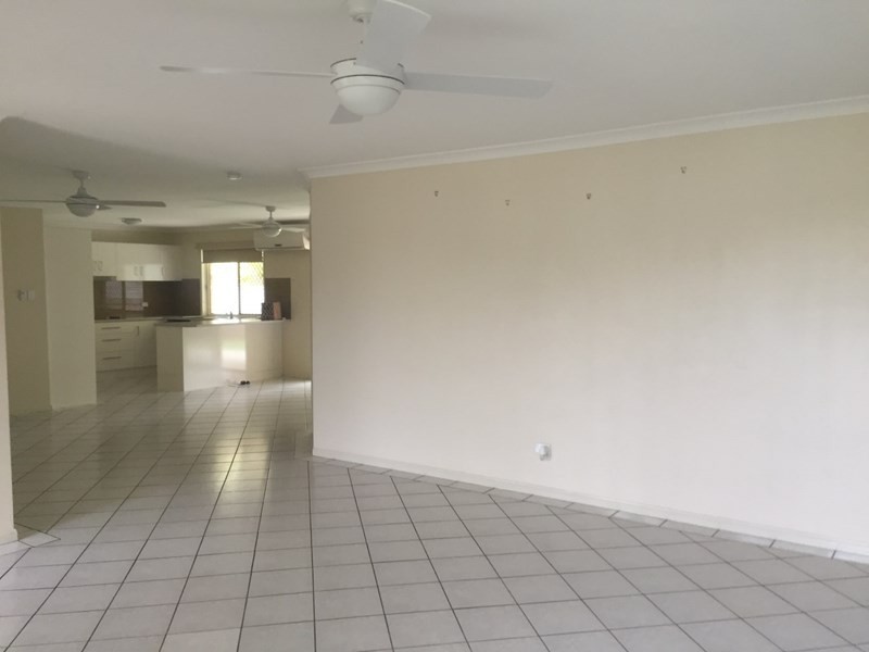 1 Regal Drive, Regents Park QLD 4118