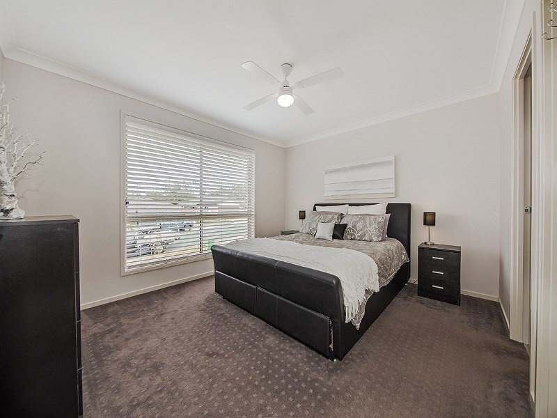 33 Barcombe Drive, Marsden QLD 4132