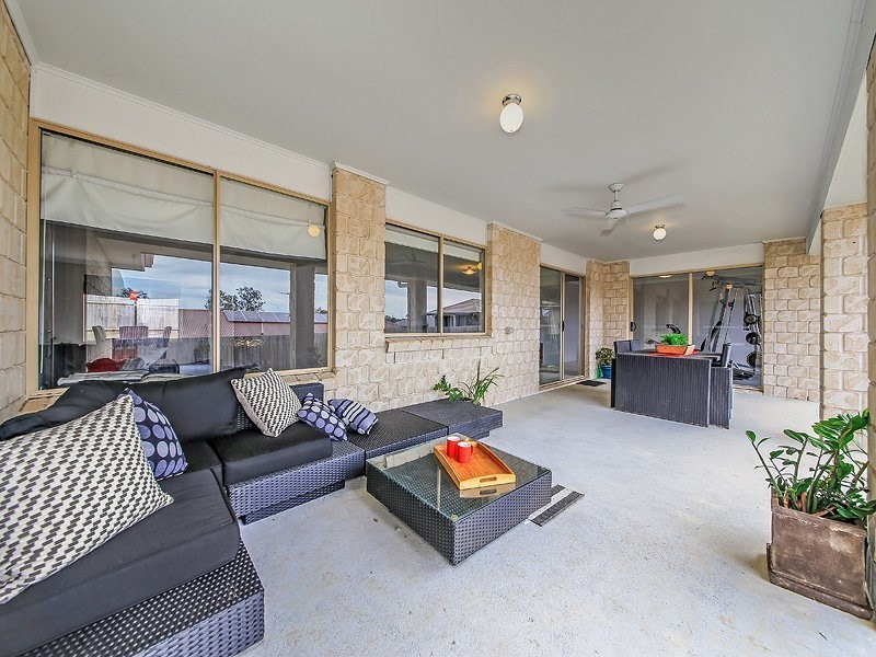 33 Barcombe Drive, Marsden QLD 4132