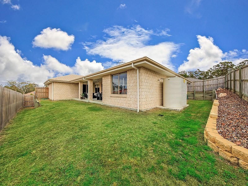 33 Barcombe Drive, Marsden QLD 4132