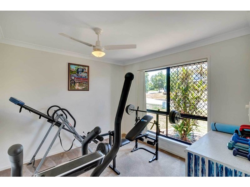 40 Paul Drive, Regents Park QLD 4118