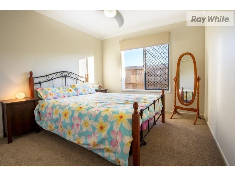 44 Maryland Drive, Regents Park QLD 4118