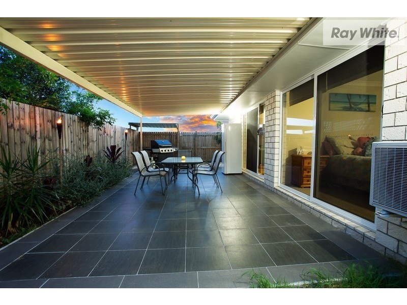 44 Maryland Drive, Regents Park QLD 4118