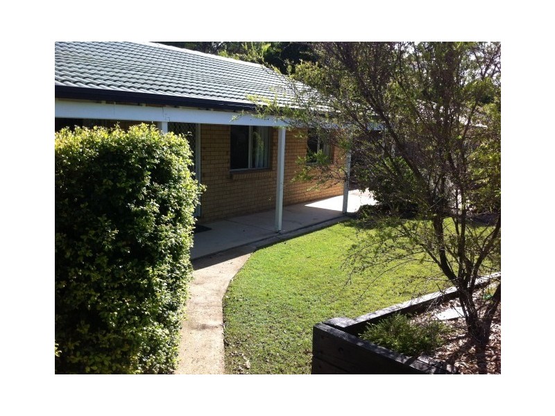 17 Conifer Street, Hillcrest QLD 4118