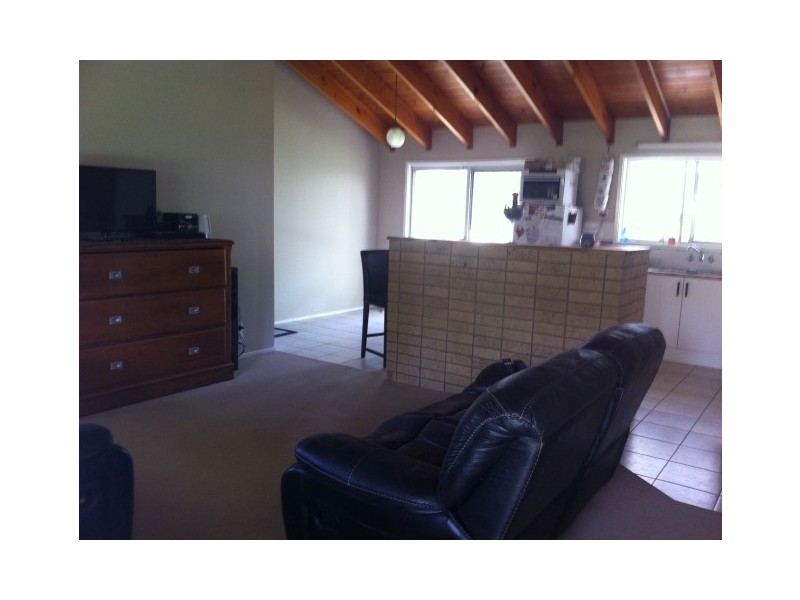 17 Conifer Street, Hillcrest QLD 4118