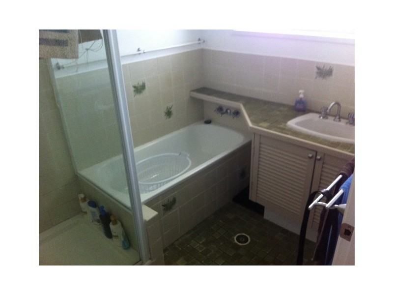 17 Conifer Street, Hillcrest QLD 4118