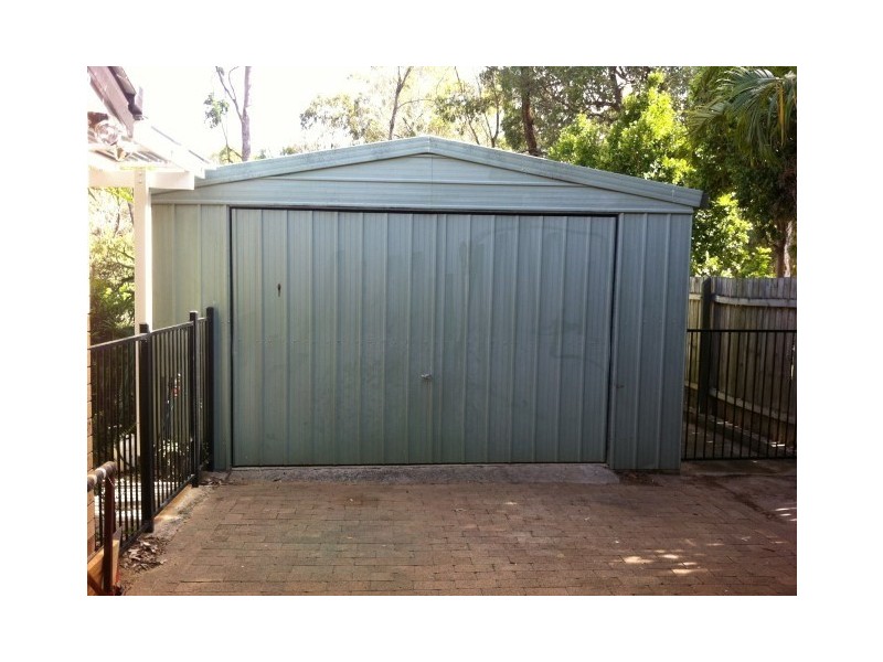 17 Conifer Street, Hillcrest QLD 4118