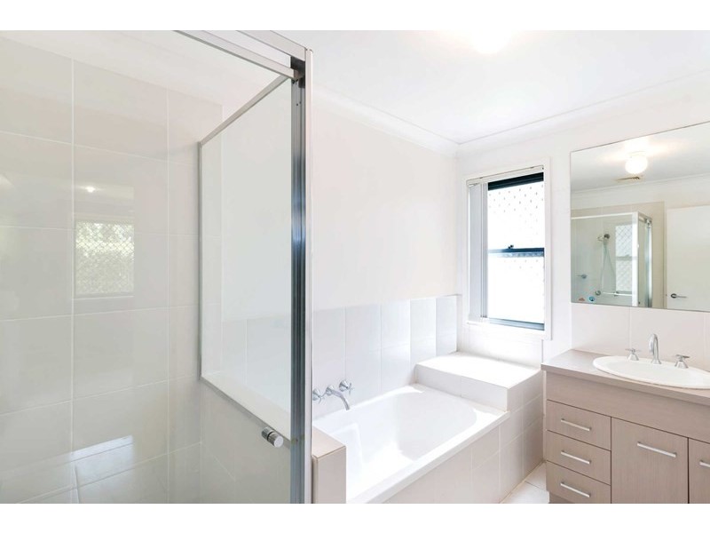 62 Mapelton Circuit, Parkinson QLD 4115