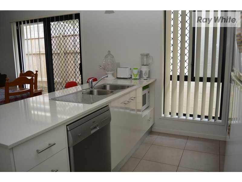 29 Ravensbourne Circuit, Waterford QLD 4133