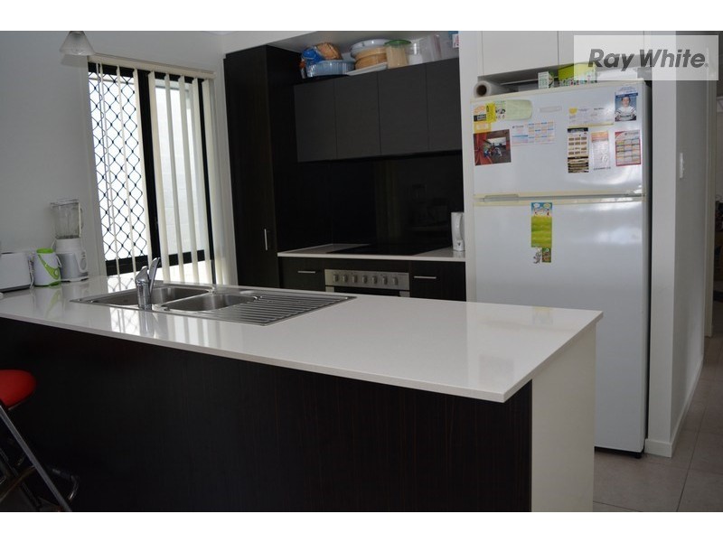 29 Ravensbourne Circuit, Waterford QLD 4133