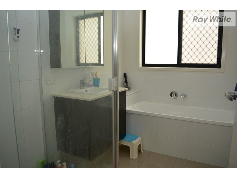 29 Ravensbourne Circuit, Waterford QLD 4133