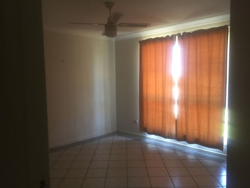 21 Volant Street, Regents Park QLD 4118