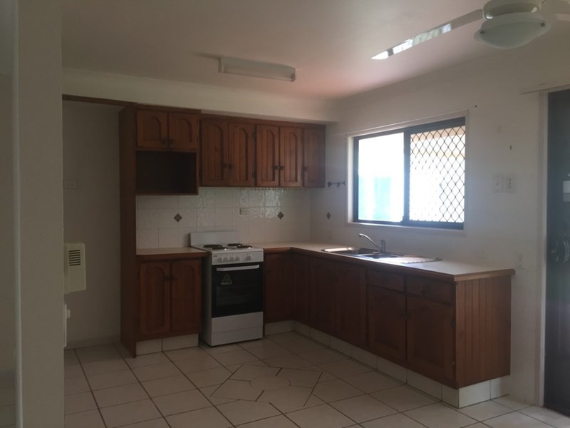 8 Clonmel Street, Regents Park QLD 4118