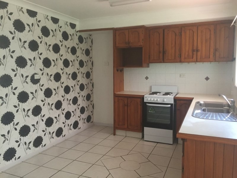 8 Clonmel Street, Regents Park QLD 4118