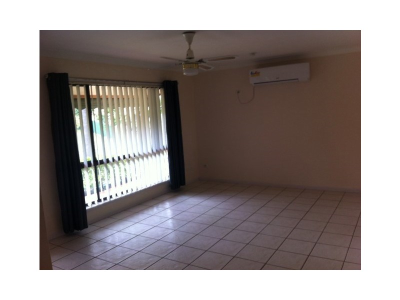 8 Clonmel Street, Regents Park QLD 4118