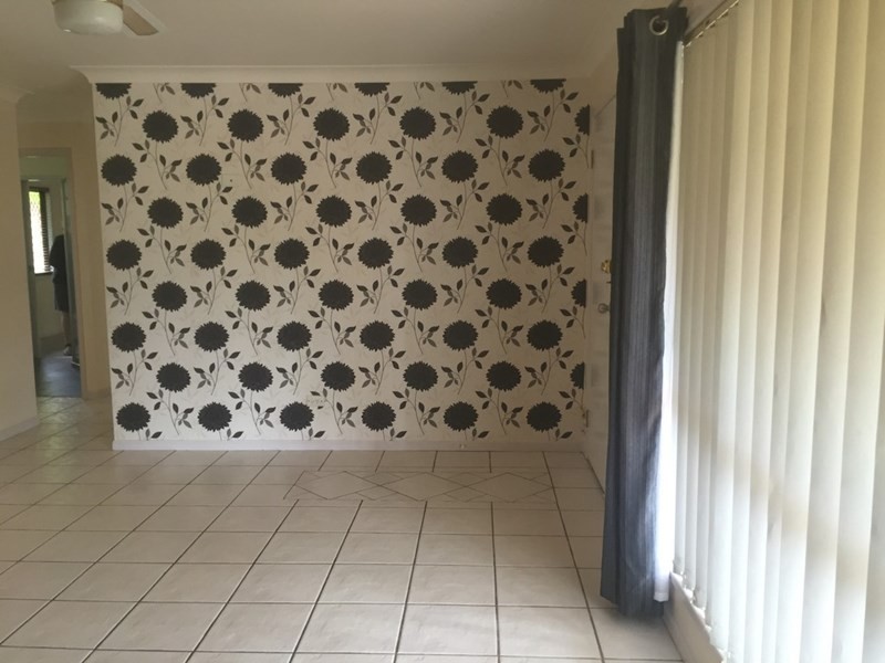 8 Clonmel Street, Regents Park QLD 4118