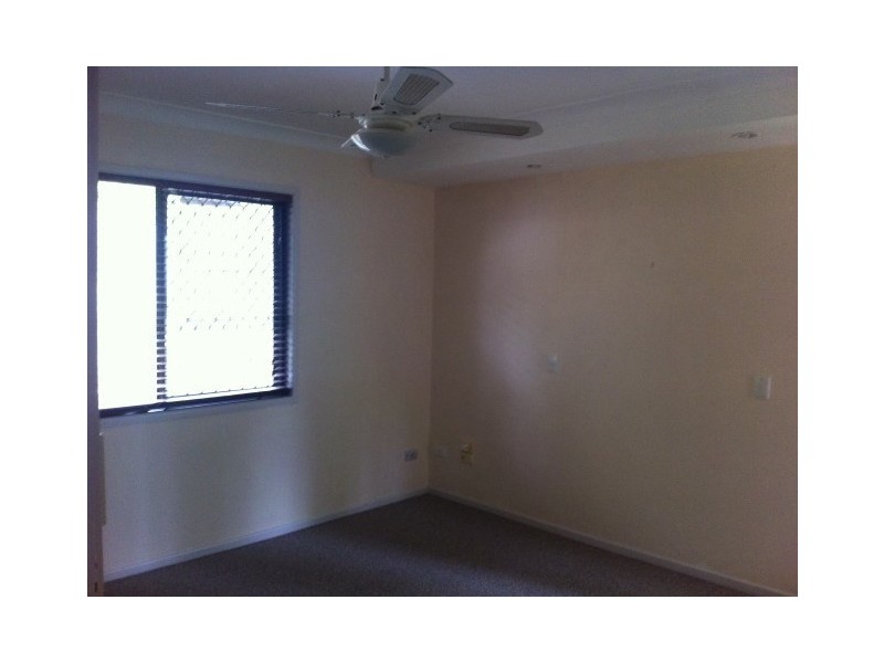 8 Clonmel Street, Regents Park QLD 4118