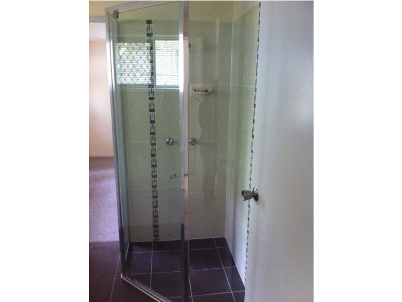 8 Clonmel Street, Regents Park QLD 4118