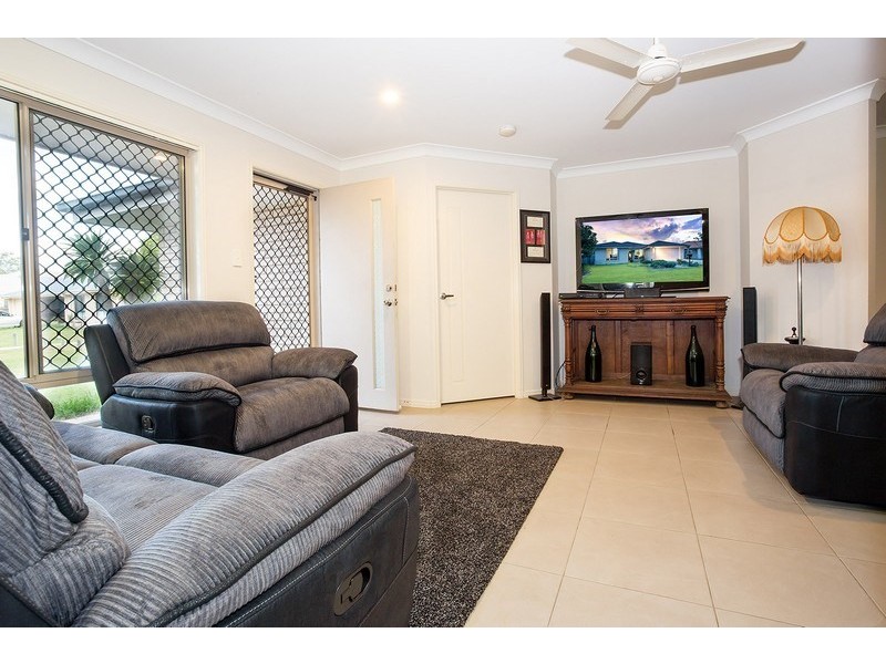 20 Ashmore Close, Marsden QLD 4132