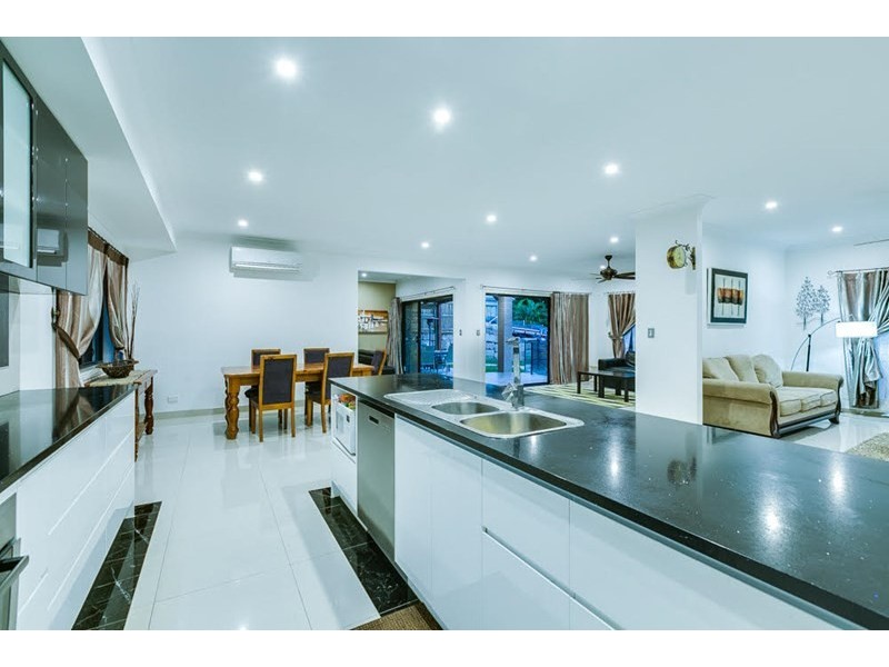 10 Norton Drive, Shailer Park QLD 4128