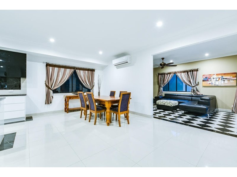 10 Norton Drive, Shailer Park QLD 4128