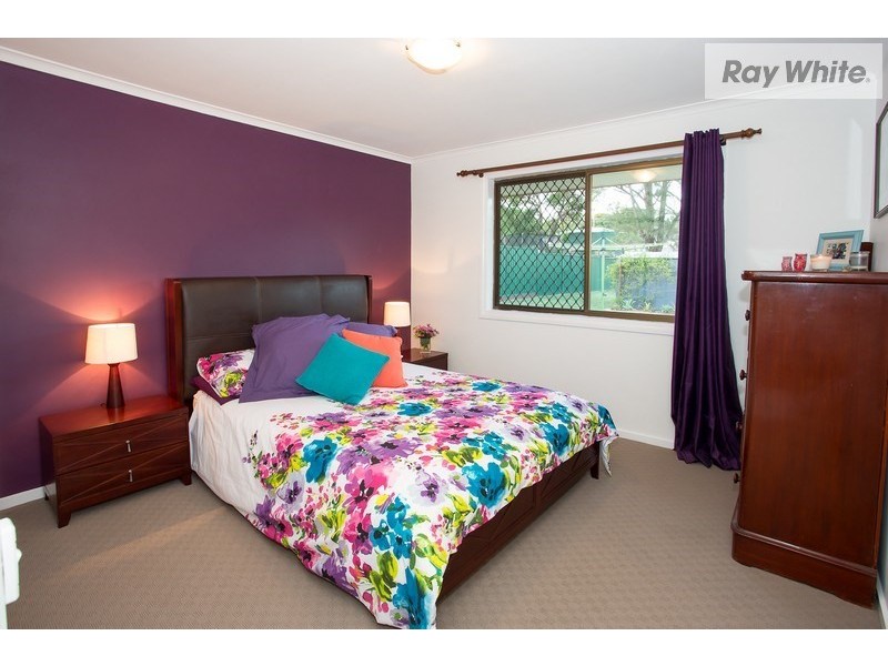 38 Parkroyal Cresent, Regents Park QLD 4118