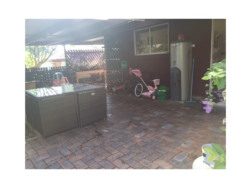 16 Lollard Street, Hillcrest QLD 4118