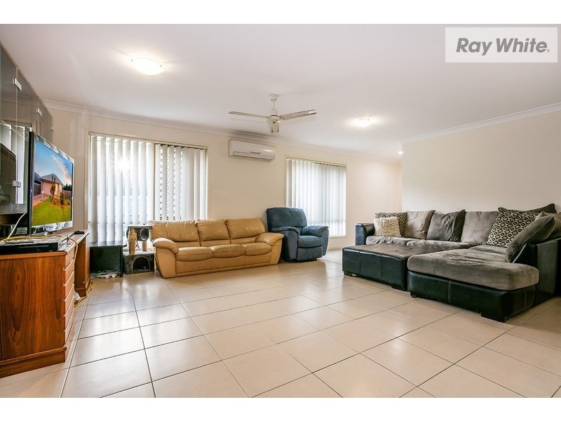 20 Dily Street, Hillcrest QLD 4118