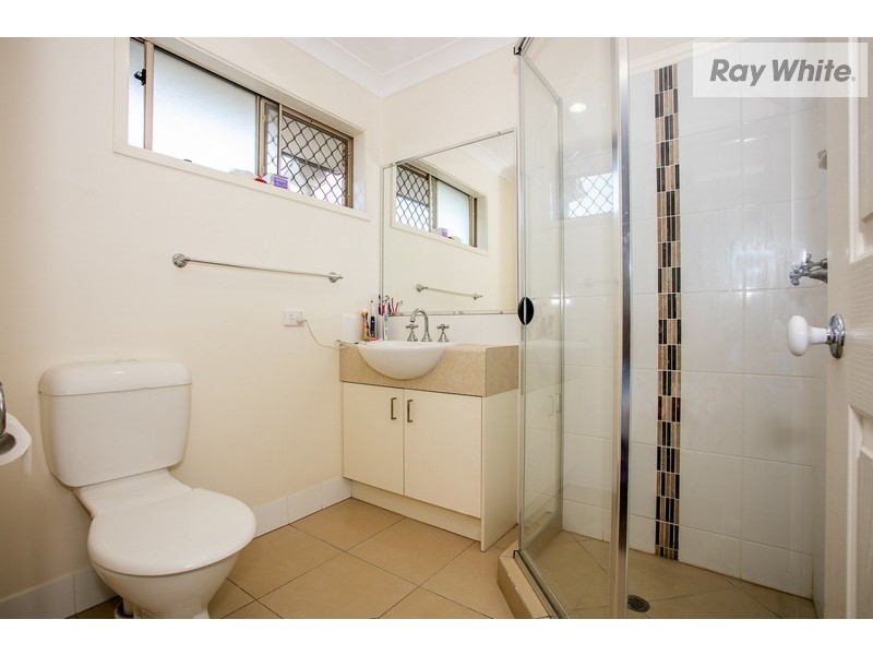 20 Dily Street, Hillcrest QLD 4118