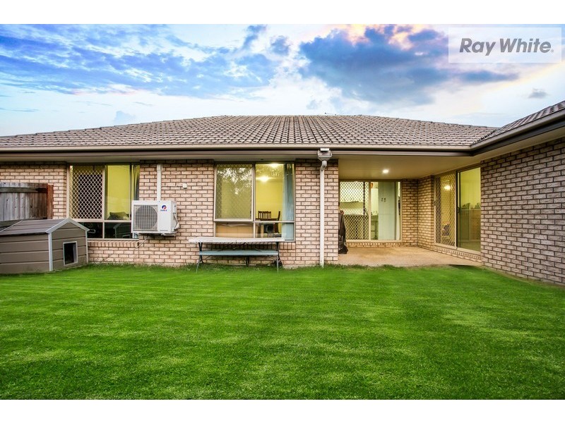 20 Dily Street, Hillcrest QLD 4118